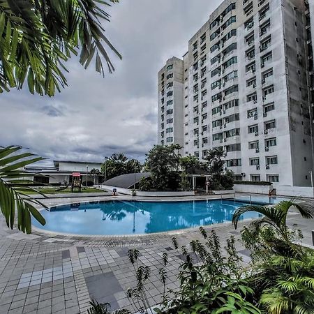 Likas Square - Kk Apartment Suite コタキナバル エクステリア 写真