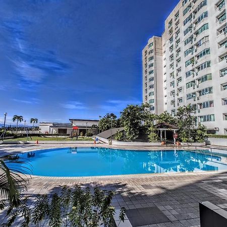 Likas Square - Kk Apartment Suite コタキナバル エクステリア 写真
