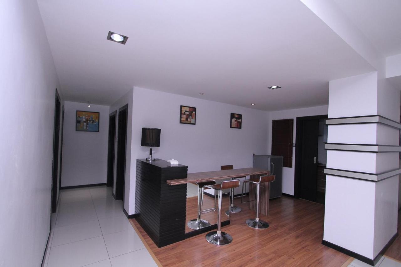 Likas Square - Kk Apartment Suite コタキナバル エクステリア 写真