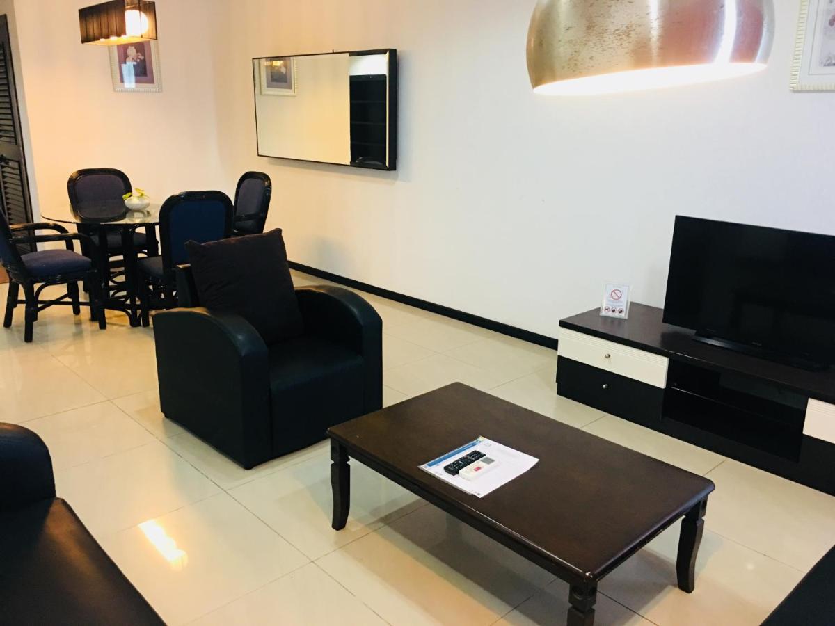 Likas Square - Kk Apartment Suite コタキナバル エクステリア 写真