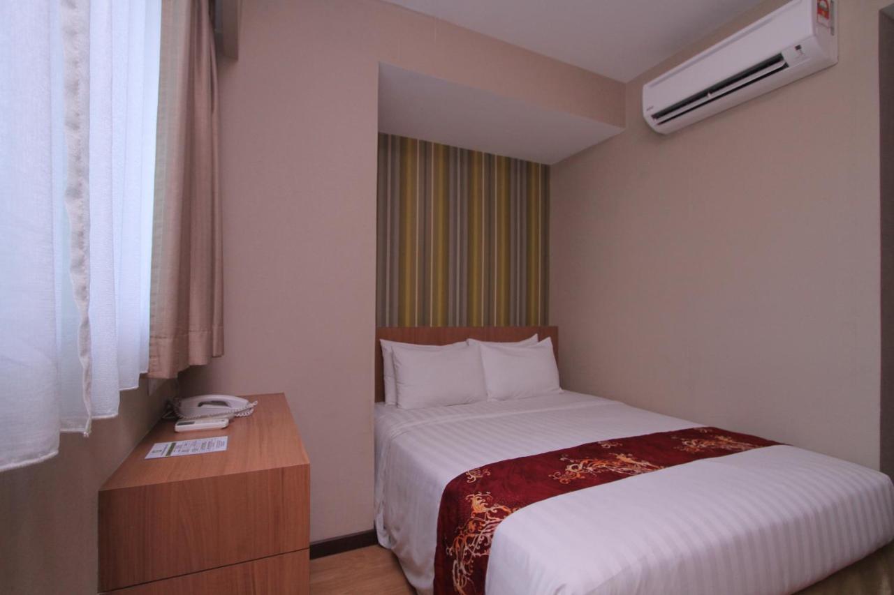 Likas Square - Kk Apartment Suite コタキナバル エクステリア 写真