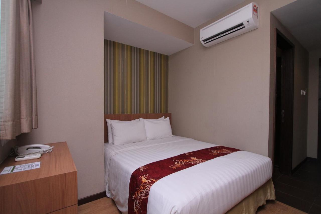 Likas Square - Kk Apartment Suite コタキナバル エクステリア 写真