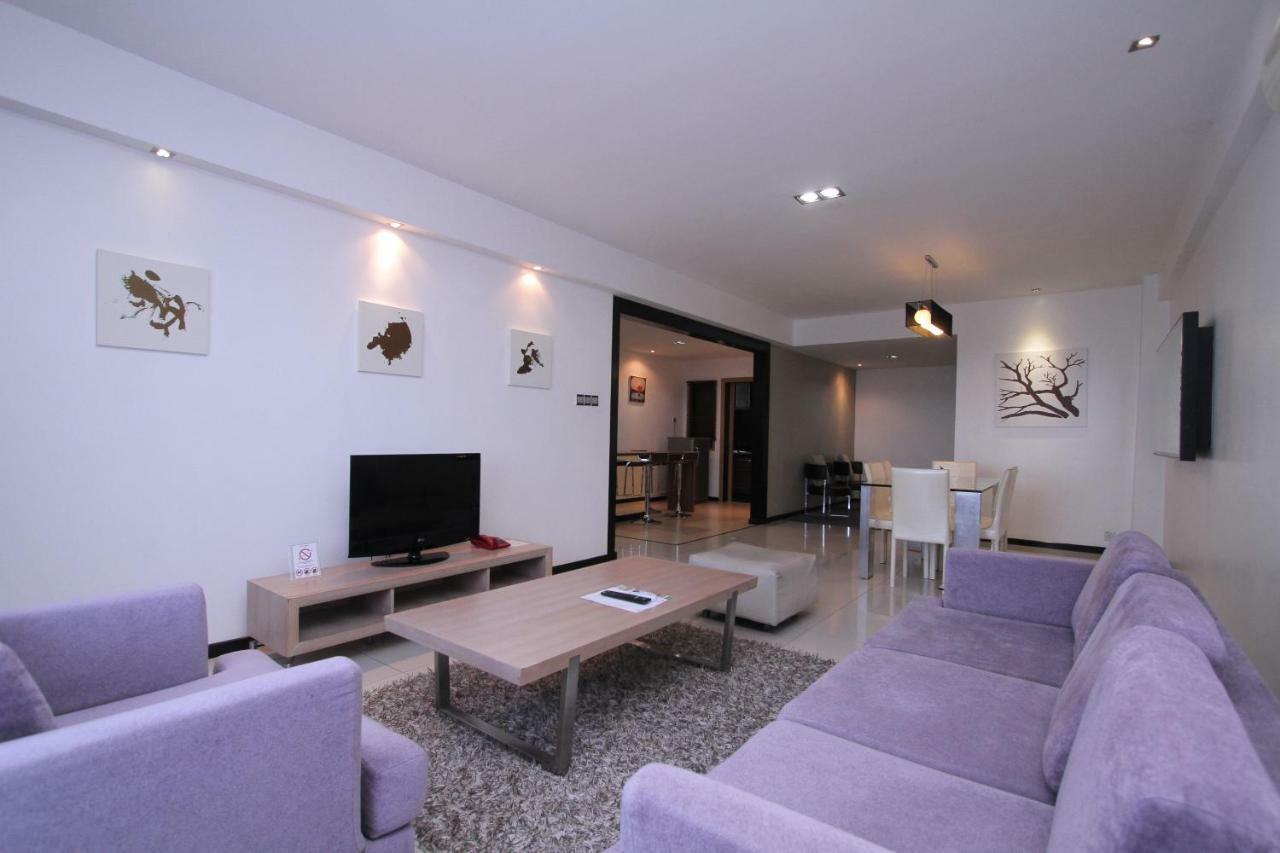 Likas Square - Kk Apartment Suite コタキナバル エクステリア 写真