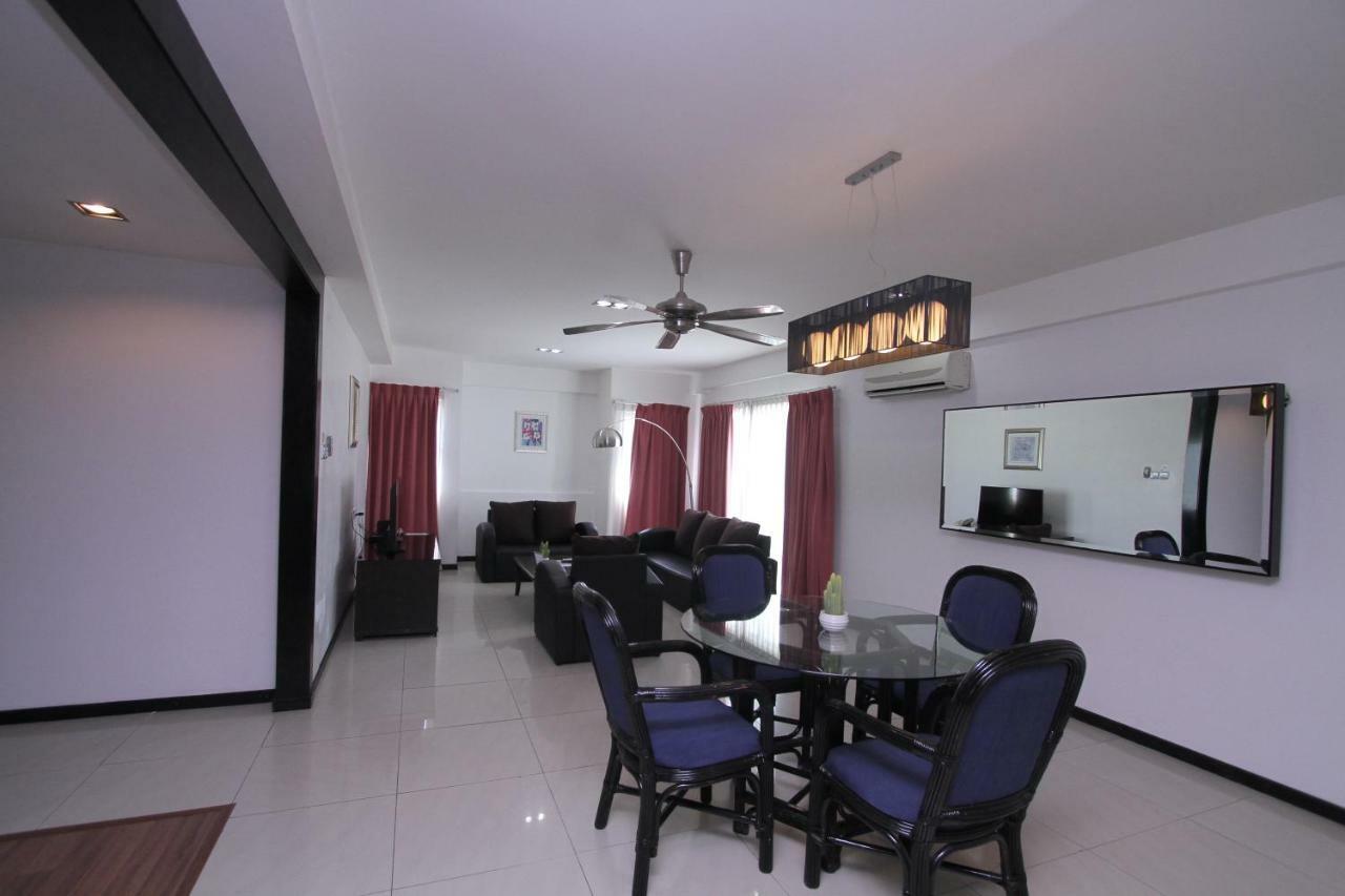 Likas Square - Kk Apartment Suite コタキナバル エクステリア 写真