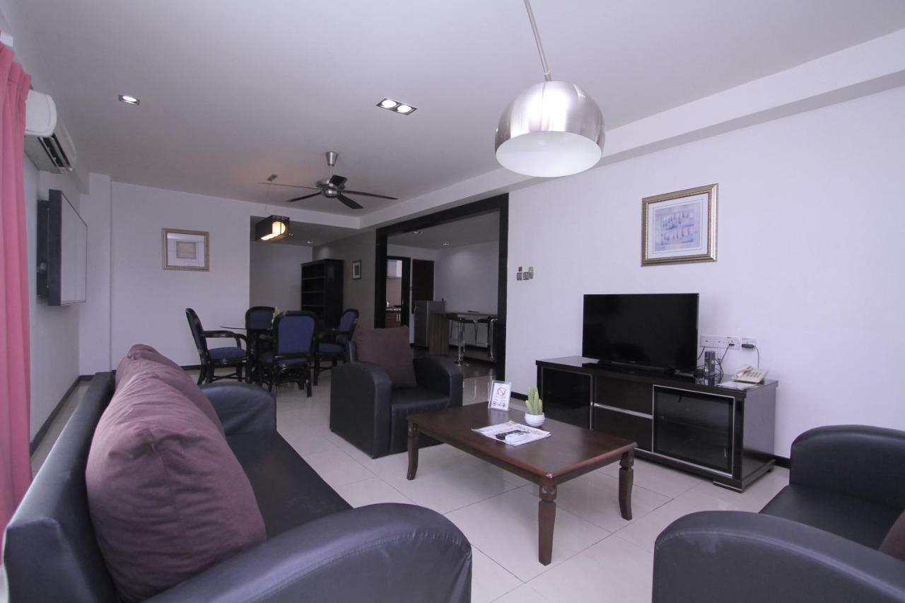 Likas Square - Kk Apartment Suite コタキナバル エクステリア 写真