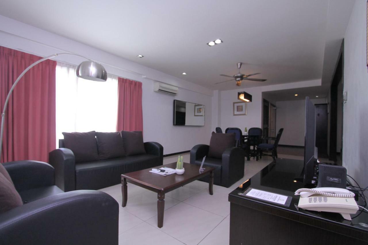 Likas Square - Kk Apartment Suite コタキナバル エクステリア 写真
